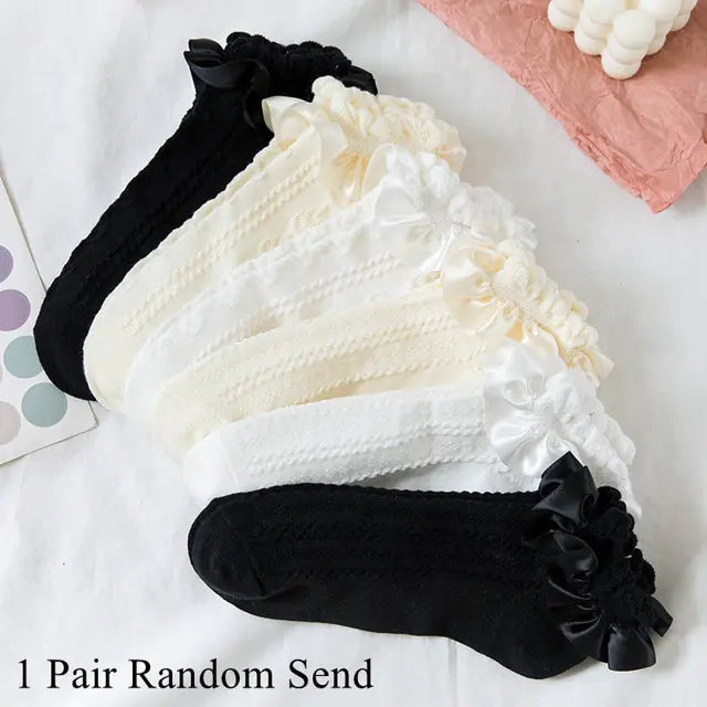 Chic Lace Socks